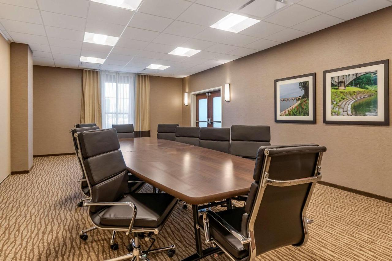 Comfort Suites Camp Hill-Harrisburg West Exteriör bild
