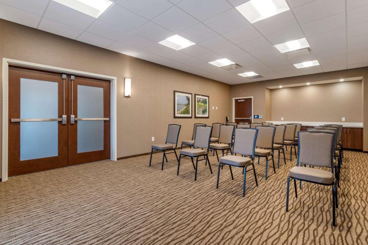 Comfort Suites Camp Hill-Harrisburg West Exteriör bild